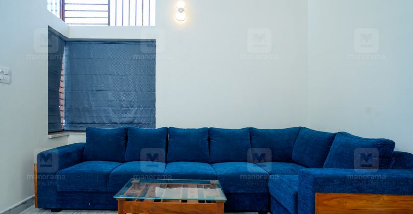 Classy, space-efficient Koyilandi house sets example for smart designing Classy, space-efficient Koyilandi house sets example for smart designing