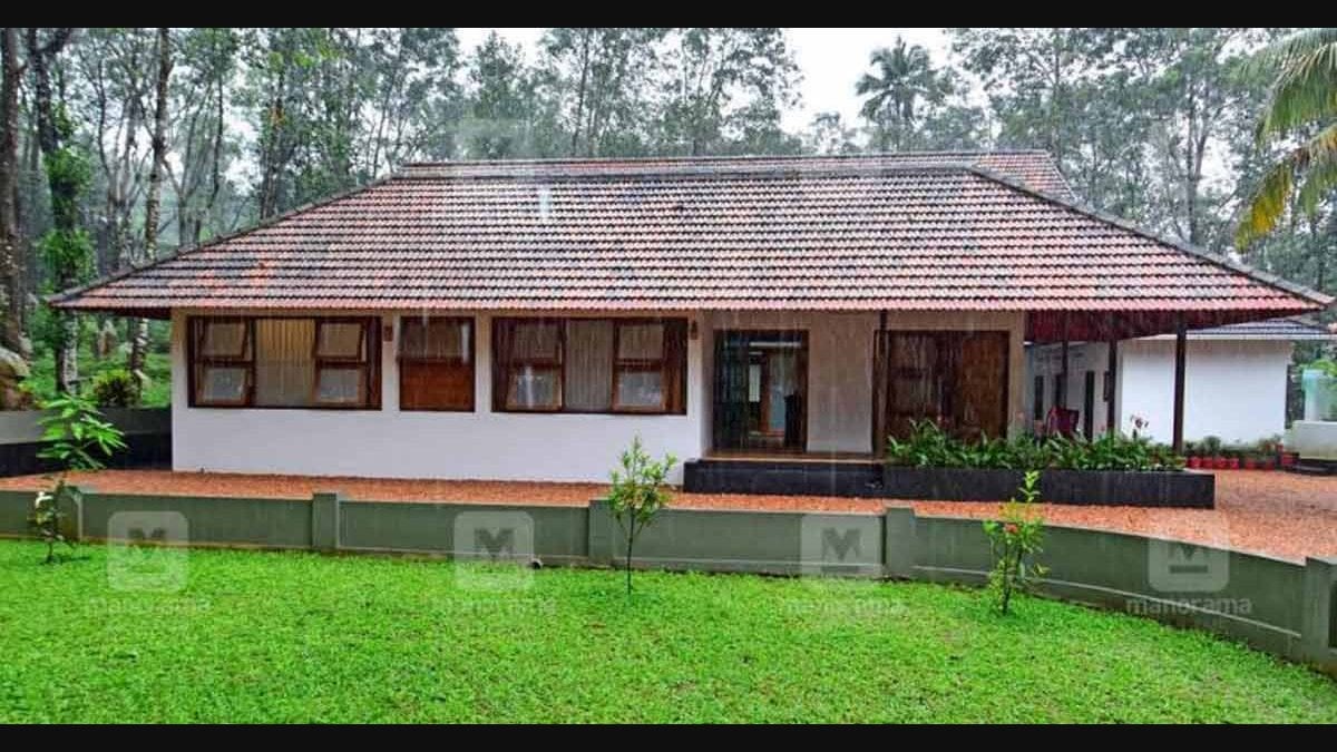 This traditional Kerala house in Kanjirappally is perfect for a ...