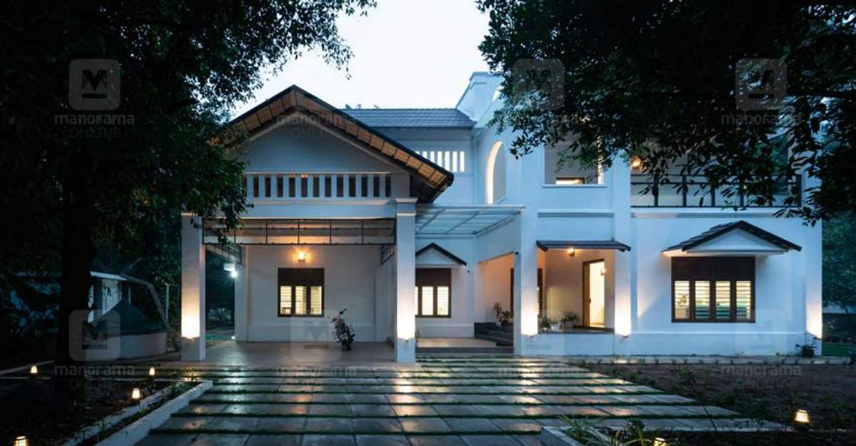 mansion in Angamaly