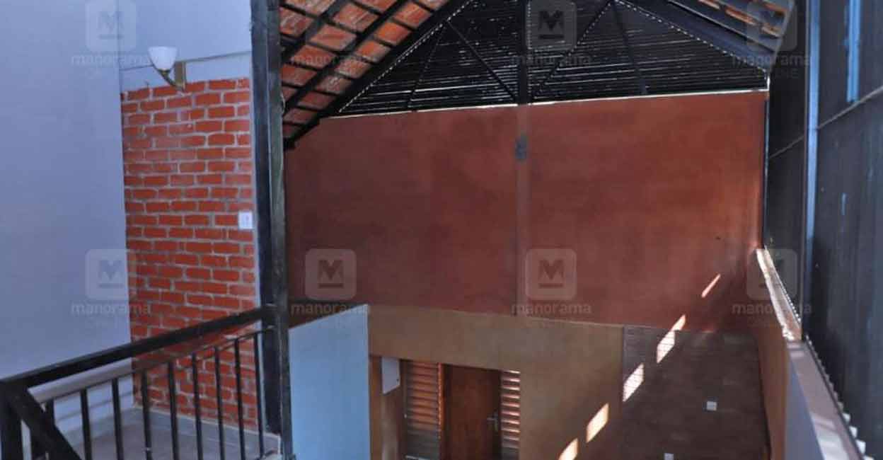 self-designed-home-mezzanine-c self-designed-home-mezzanine-c