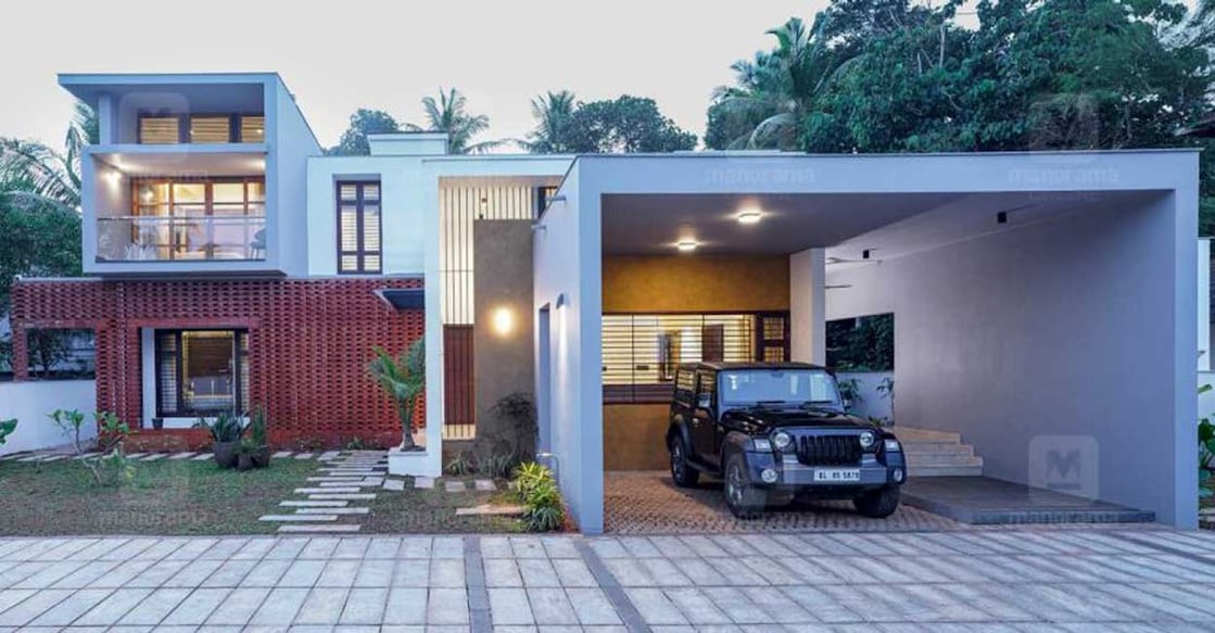 The fabulous blend of plain – flat designs in multiple layers add an elegant grace to the elevation.