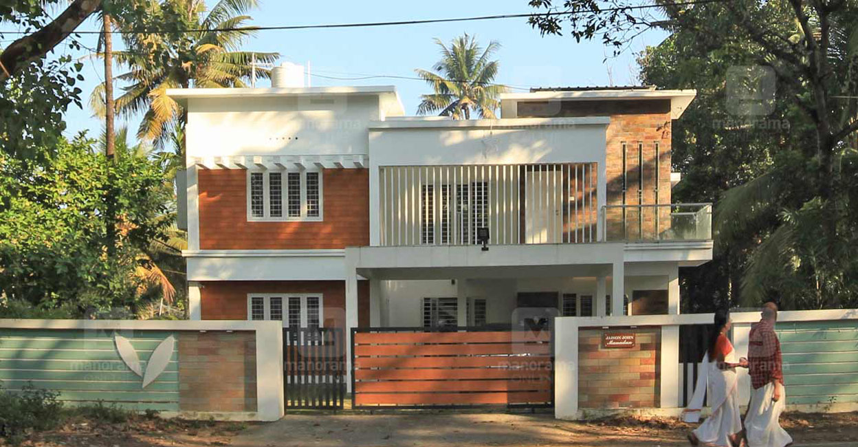 Contemporary House In Aluva Stands Out