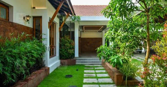 Award winning Thrithala house perfectly suits the tropical weather of ...