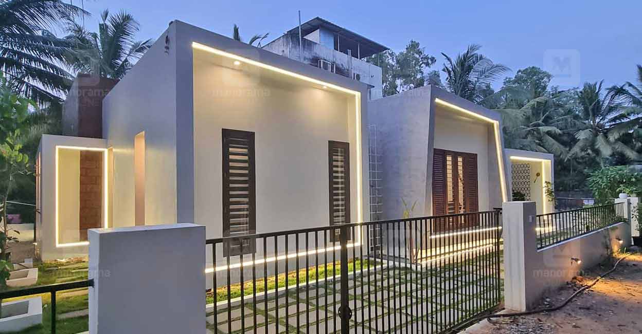 small-house-trivandrum-night small-house-trivandrum-night