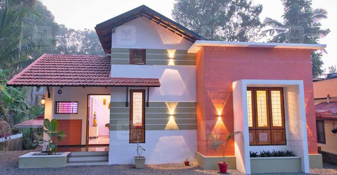 The interiors are designed in the open style, which makes the spaces look incredibly vaster.