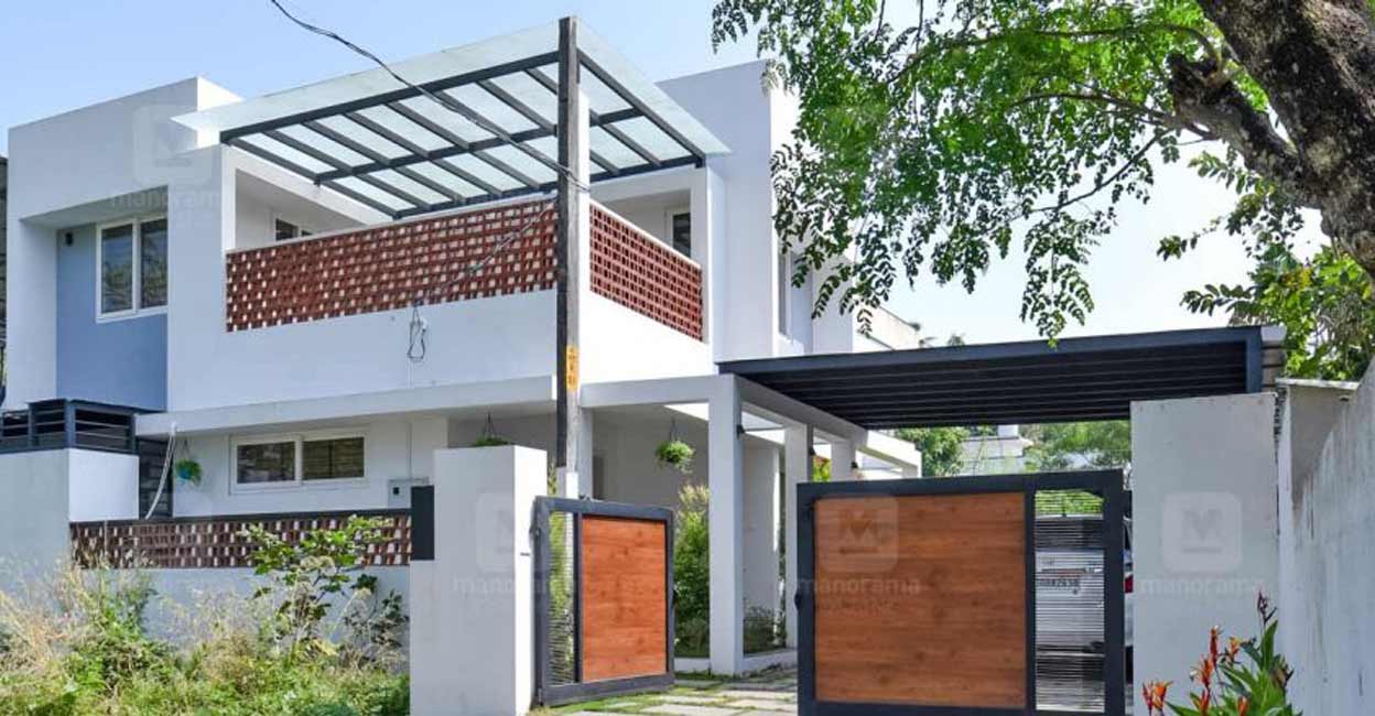 Viyyur house in small plot wins hearts with elegant designs ...
