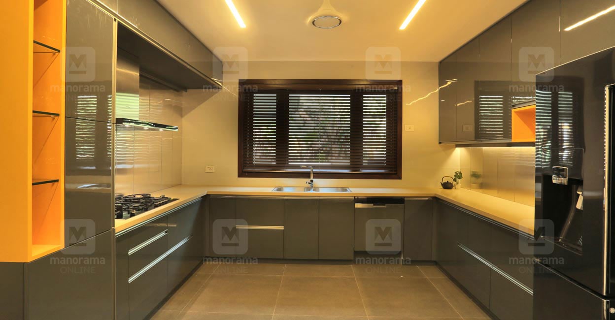 luxury-calicut-home--kitchen luxury-calicut-home--kitchen