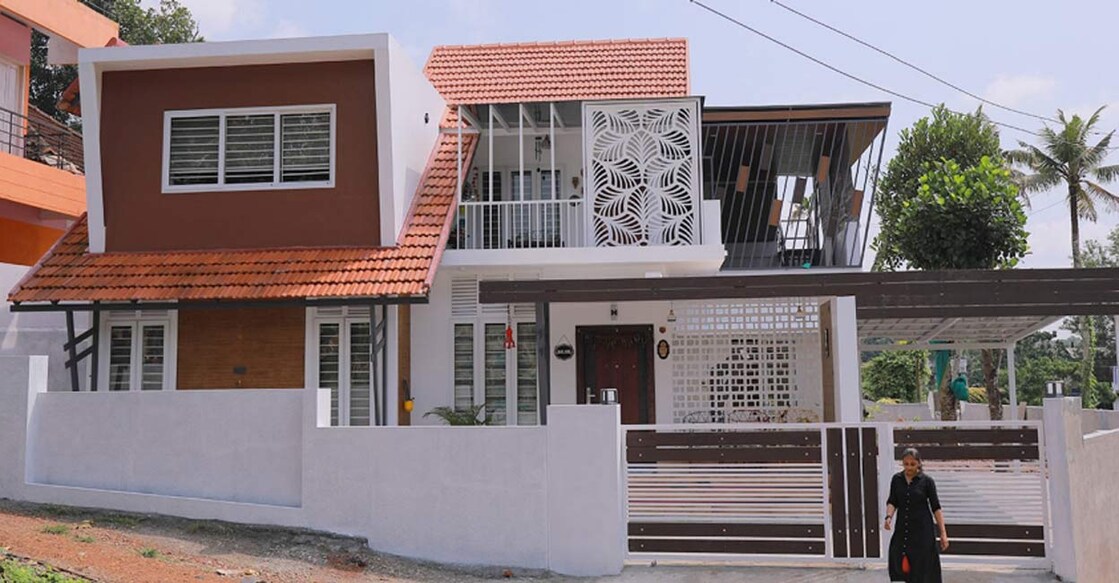 The mud house draws instant attention for its spectacular features.