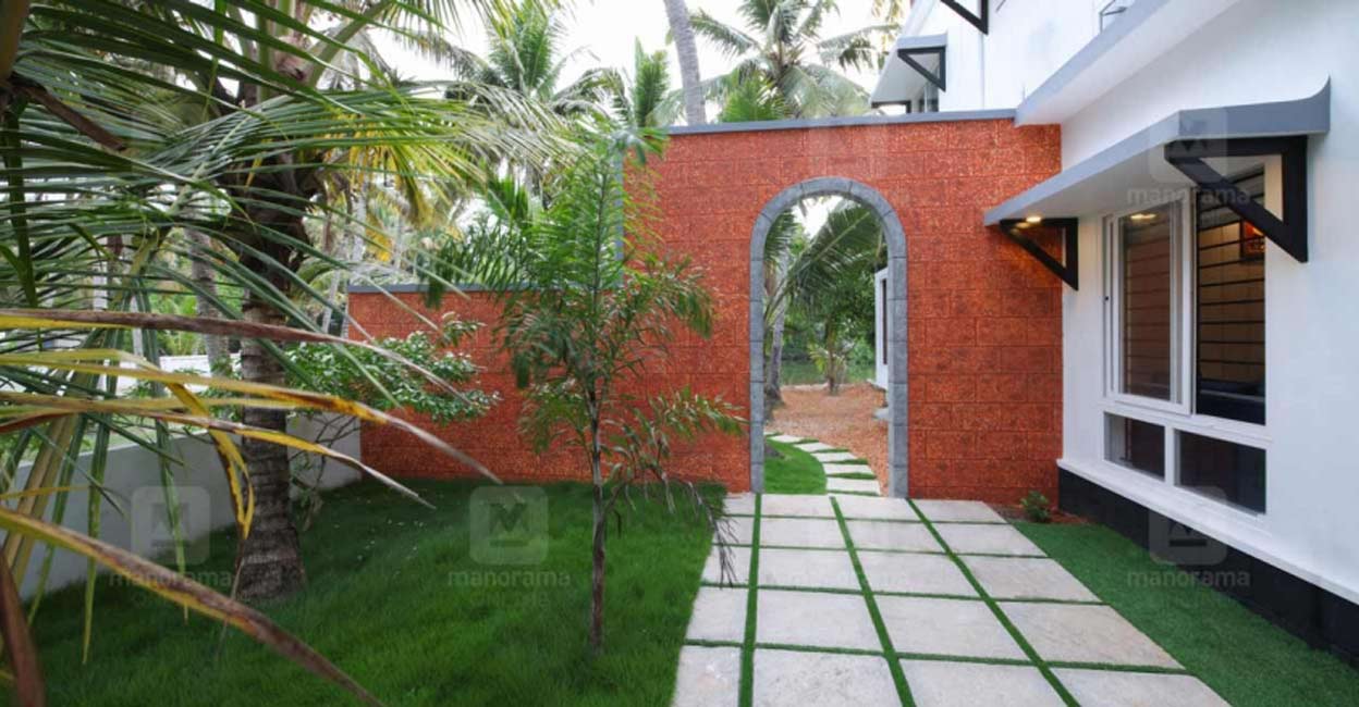 karunagappally-veedu-wall-c karunagappally-veedu-wall-c