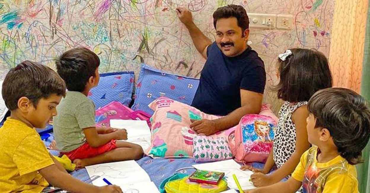 A picture shared by actor Aju Varghese on his social media page, during the lockdown period, had earned the internet’s praise. 