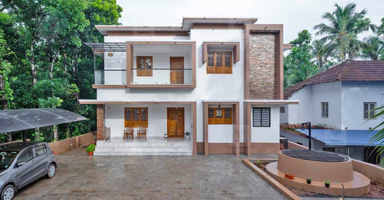 The contemporary box-style elevation suits the rectangular plot. 