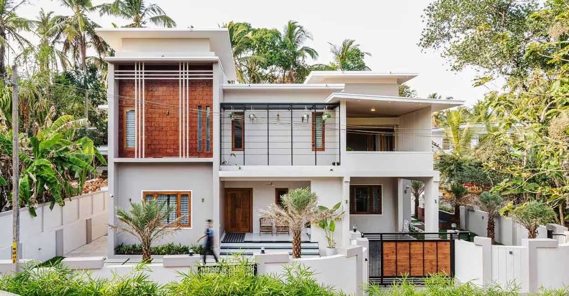 Large windows bring plenty of light and ventilation to the interior of the house. Photo: Special arrangement