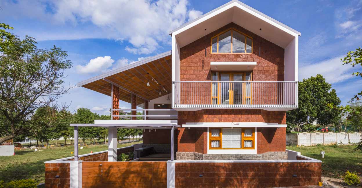 The architectural narrative blends tradition with a modern exterior. Photo: Ar Prasanth Mohan