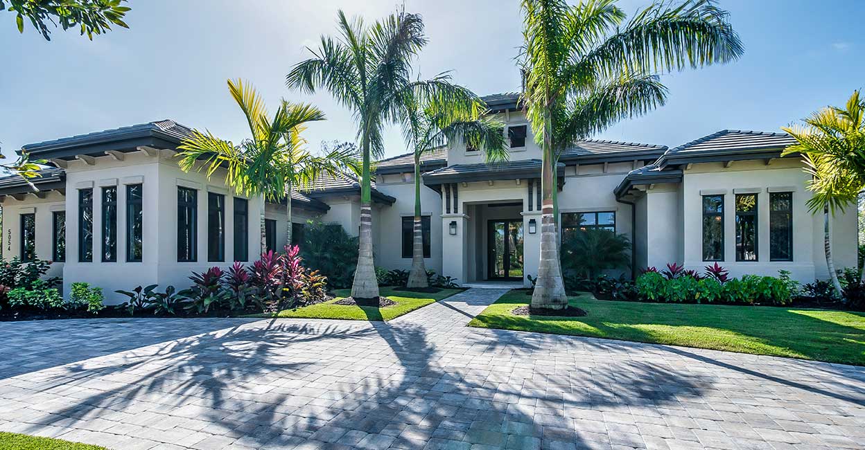 Building a house that caters to your requirements and do not break your bank is the right way. Photo: istock / PC Photography