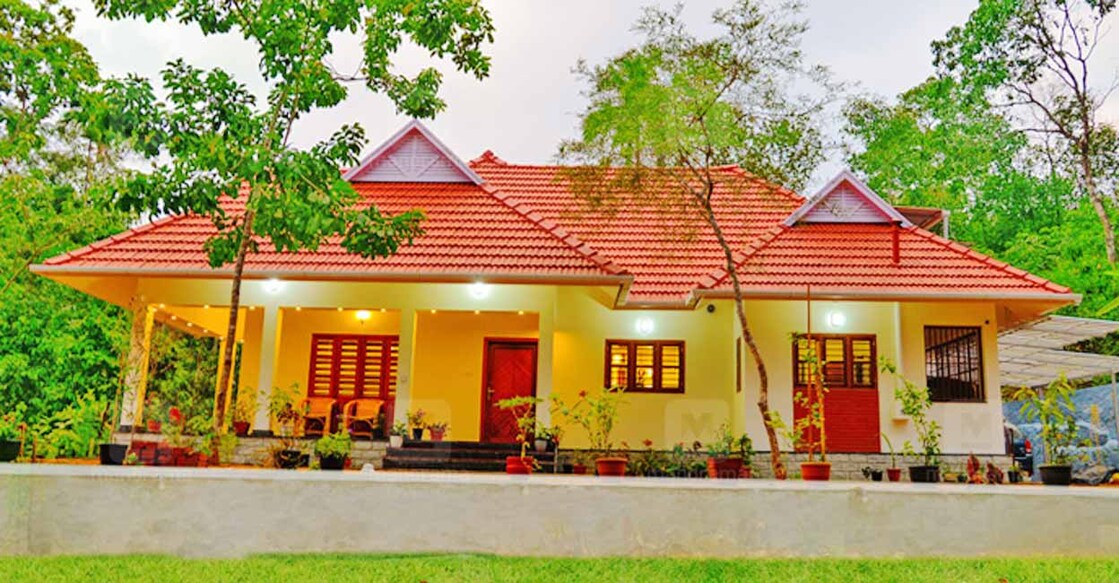 The slanting sunshades and the mud-tiled roof of the traditional homes perfectly suits the unique weather of Kerala. Photo: Special arrangement
