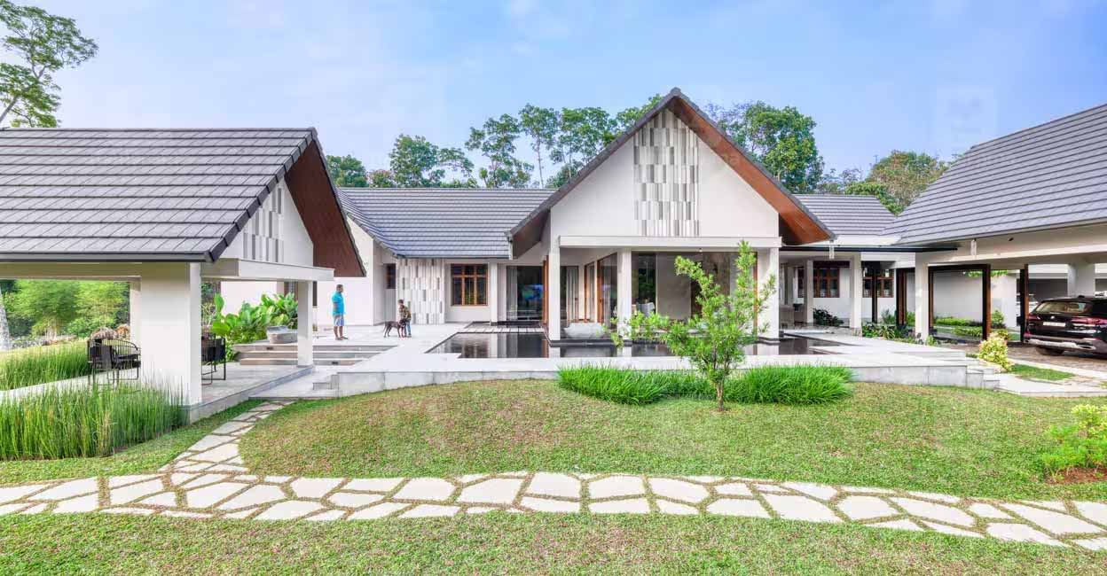 moozhoor-house-c