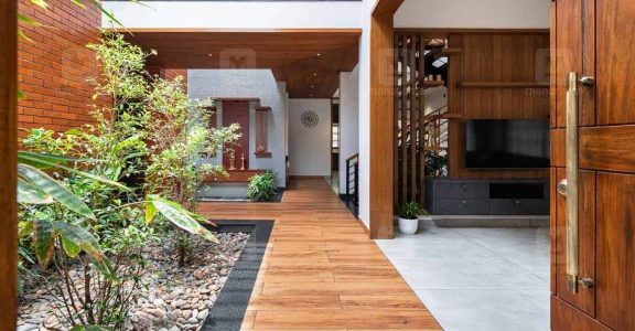 Tropical house in Payyoli amazes with simple design, green courtyards ...