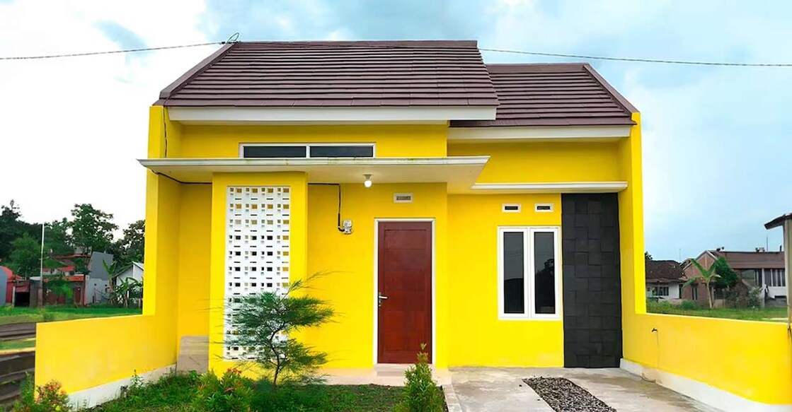 While there's no maximum area limit for residential buildings on small plots, commercial buildings cannot exceed 200 square meters. Representative image: Kurniawan graphy/ Shutterstock.com