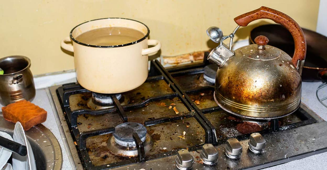 High heat can quickly lead to burning if you're not careful. Photo credit: Julia Pavaliuk/ Shutterstock.com