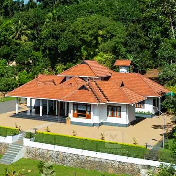 The multi-level sloped roof paved with traditional clay roofing tiles is the highlight of the elevation. Photo: Special arrangement