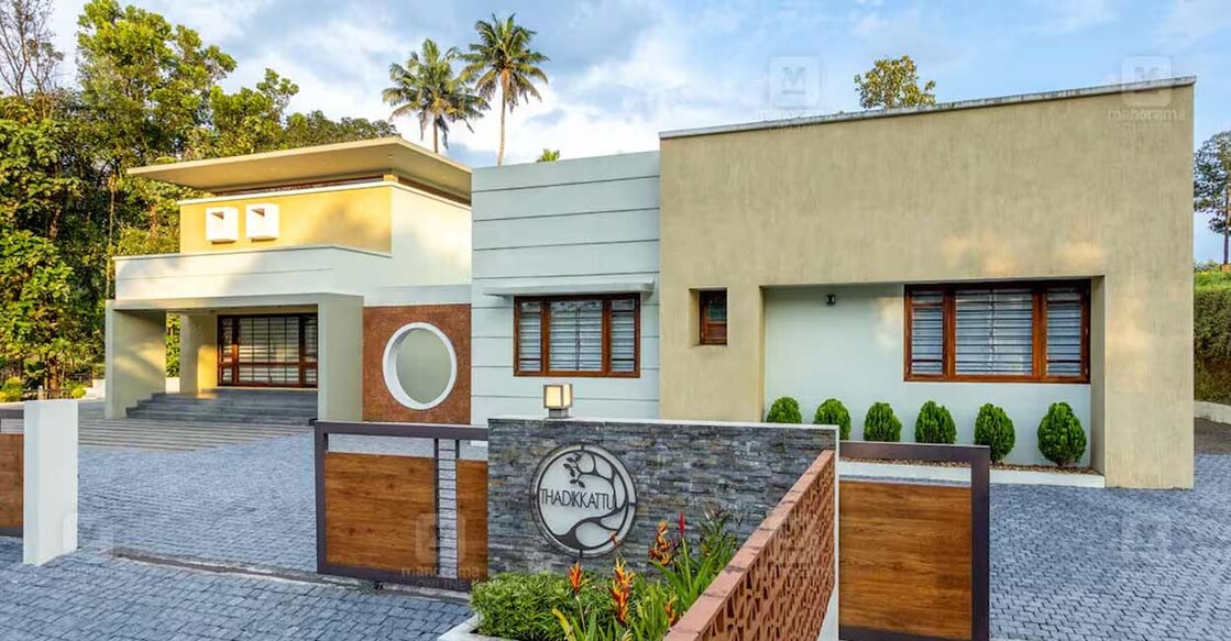 pothanicad-house-01-c The combination of lighter shades of contrasting hues like grey, yellow and sand texture grants a graceful look to the structure. Photo: Special arrangement