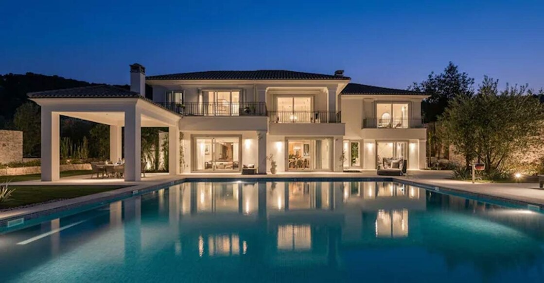 The data of the luxury home transactions were revealed by noted luxury property consultants, Anarok. 