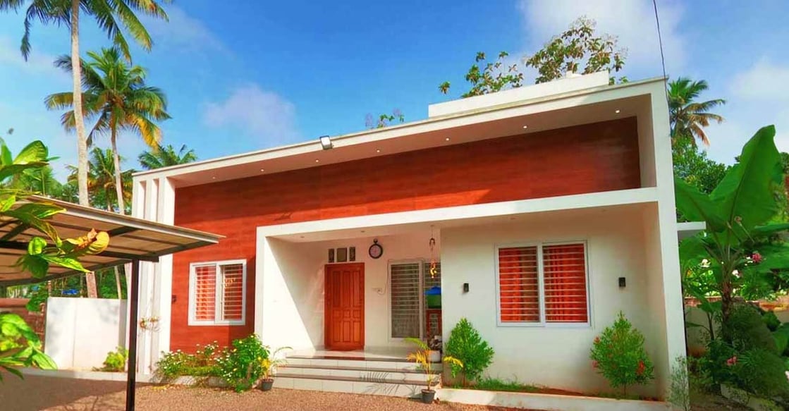 The elevation of the house is contemporary box-shaped, designed to suit the narrow and long plot. Photo: Special arrangement