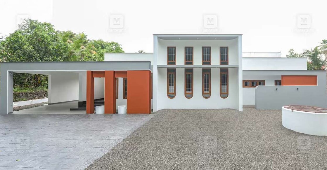 The distinctive short, flat box elevation gives the structure its unique look. Photo: Special arrangement