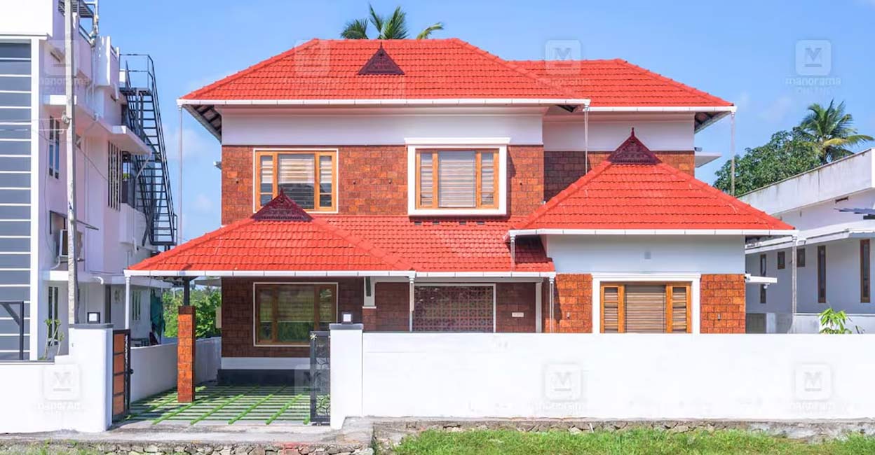 The sloping roof with multiple layers of tiles is a striking exterior feature. Photo: Special arrangement