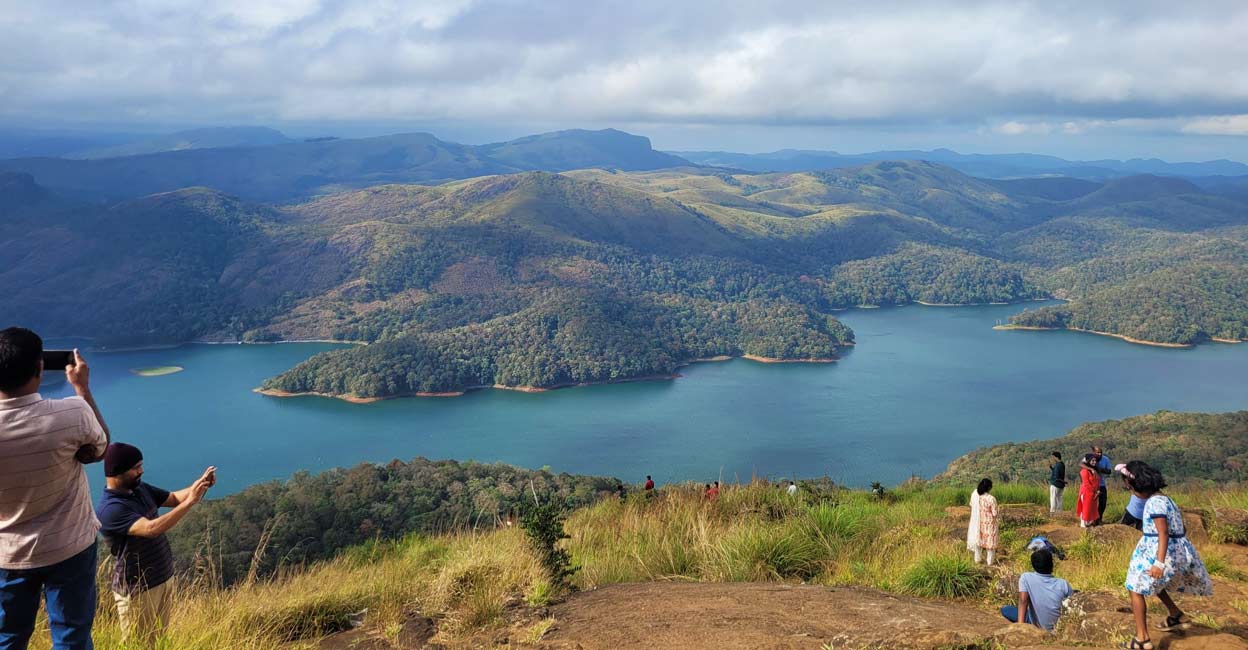 Families enjoy a day outdoors in Idukki, Kerala. Photo: Ann Rochyne Thomas.