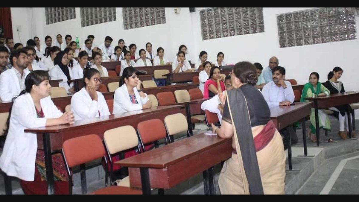 Discover more than 119 mbbs dress code seven.edu.vn