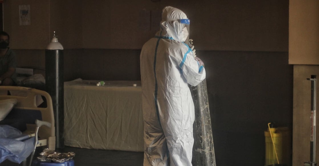 health worker in PPE kit