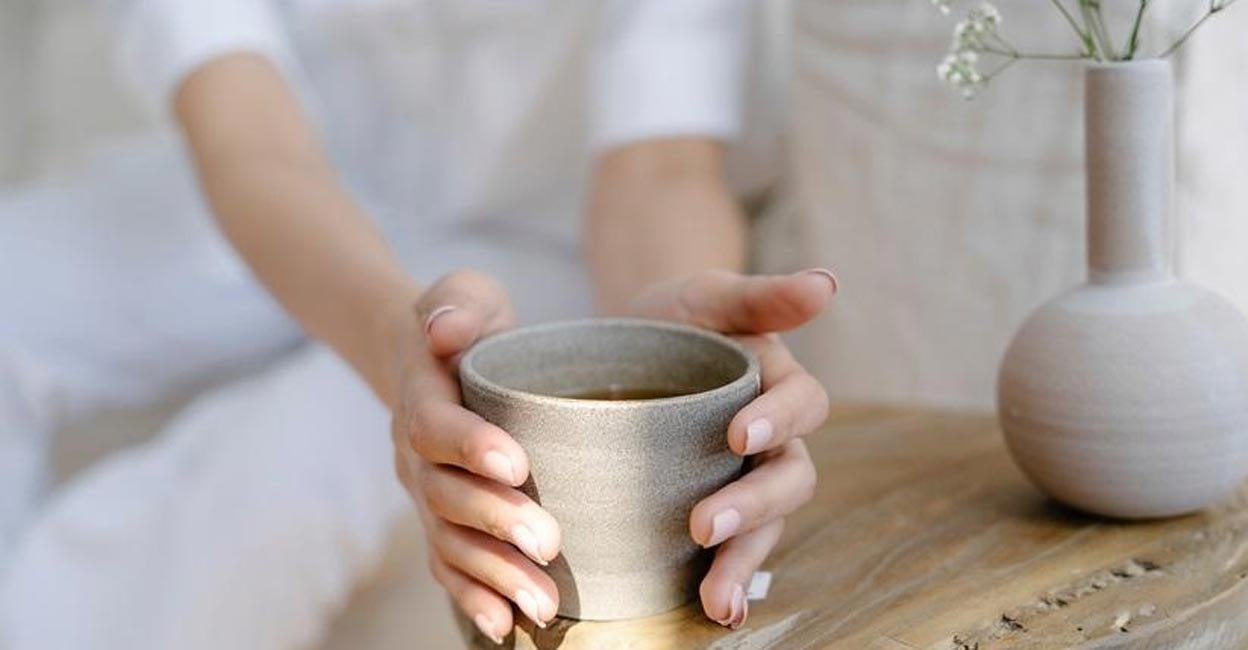 Here's why you need to stop drinking tea first thing in the morning(ianslife) Catechins and antioxidants in black tea, which can enhance immunity and metabolism. Representational image: IANS