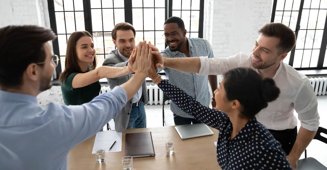 1701981910 Mental health support stands as an irreplaceable pillar in creating an environment in corporate entities where every employee can thrive. fizkes / Shutterstock