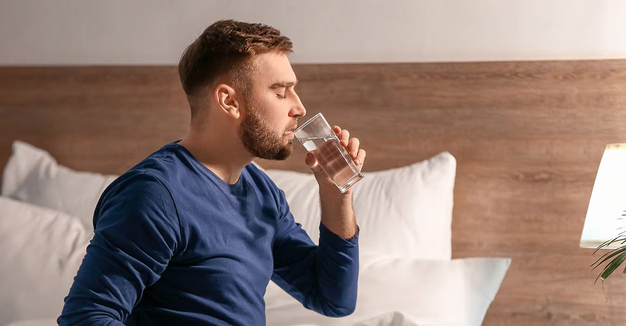 drinking-water Drinking water on an empty stomach flushes out toxins and improves kidney function. Photo: Pixel-Shot/Shutterstock