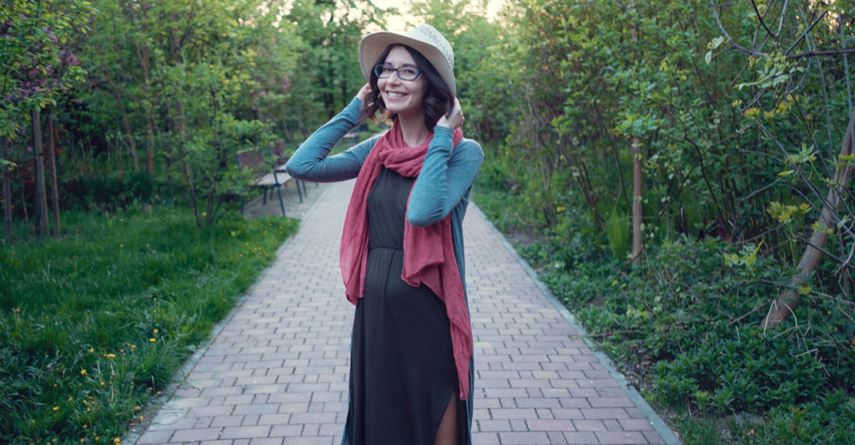 A 20-minute walk or stroll amidst greenery can have an amazing calming effect on you. Photo: Shutterstock/Maples Images