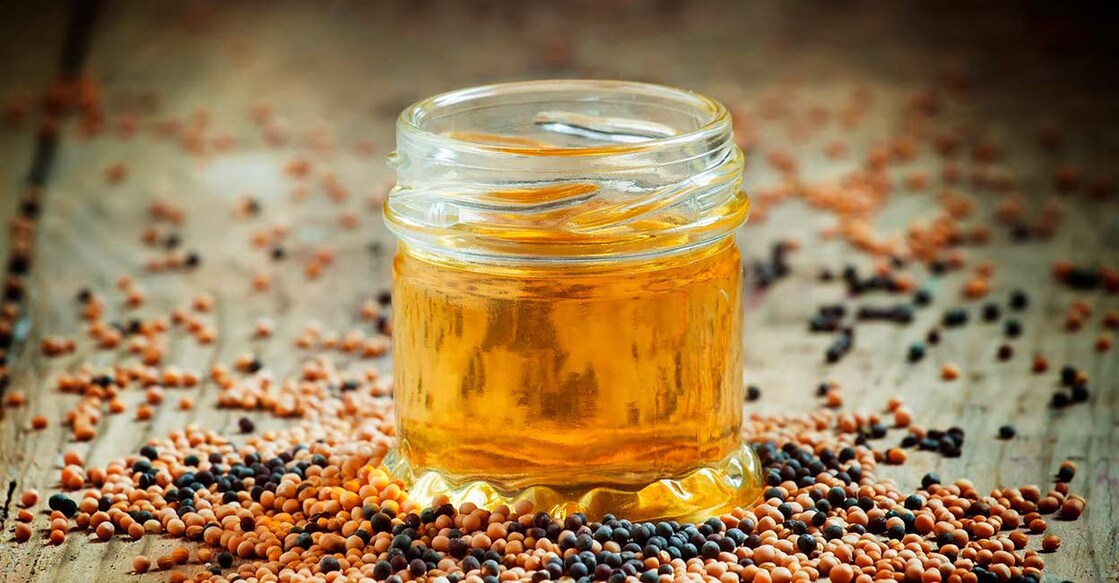 Mustard oil is loaded with omega 3 and omega 6 fatty acids that stimulate brain functioning, increase hormone production and control inflammation. Photo: iStock/5PH