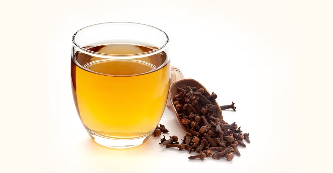 Cloves have a good amount of manganese, vitamin K, and fibre. Photo: iStock/ELAKSHI CREATIVE BUSINESS
