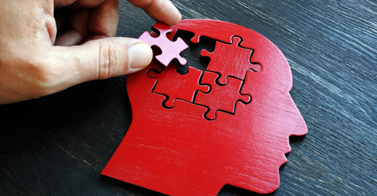 dementia In the brochure ‘Ormathoni – Symptoms and Care’ that was published as part of this, proper instructions are given about how to identify the symptoms of dementia and also about how to care for such patients. Photo: iStock/designer491
