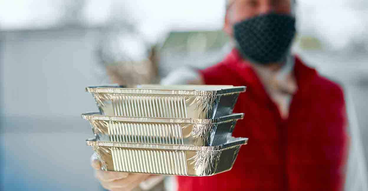 Be careful to purchase only the amount of food you need at a time. Photo:  Shutterstock/Bondar Illia