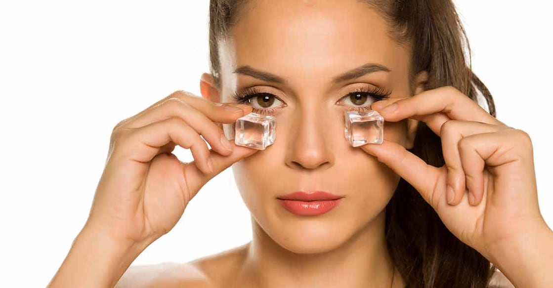 Many experts opine that having a barrier, like a clean cloth or towel can reduce the chances of skin damage during icing. Photo: iStock/VladimirFLoyd