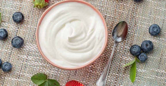 Don't pair these food items with yoghurt