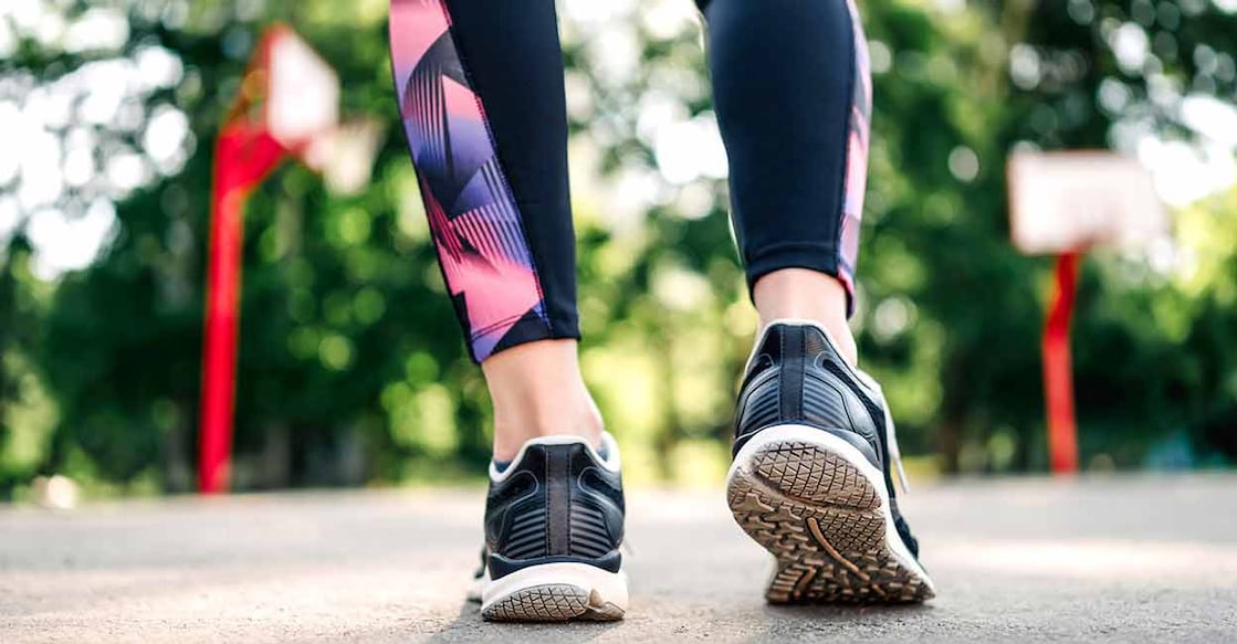 backward-walking Just like many other workout practices, it's just a matter of beginning slowly, finding your rhythm, balance, and stability to become a confident retro walker. Photo: Shutterstock/In Green