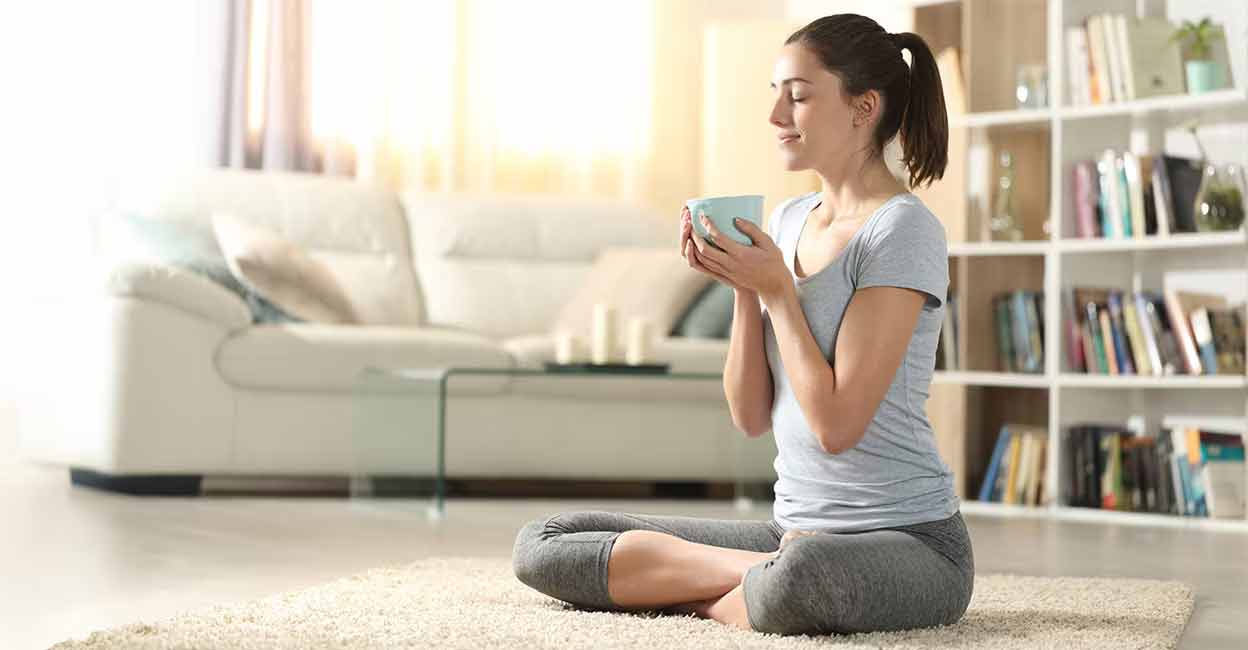 Starting a day with a healthy breakfast will help reduce cholesterol. Photo: iStock/:Pheelings Media