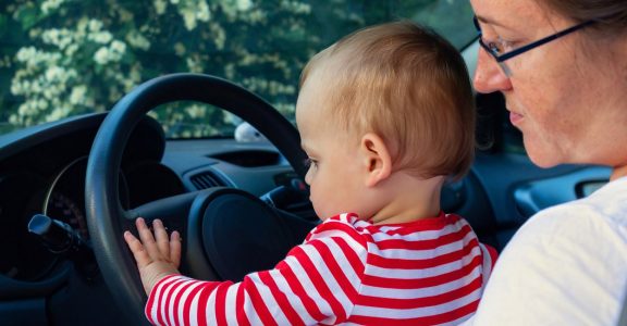 Parents driving cars with babies on their laps: Here's how even air bags can kill you