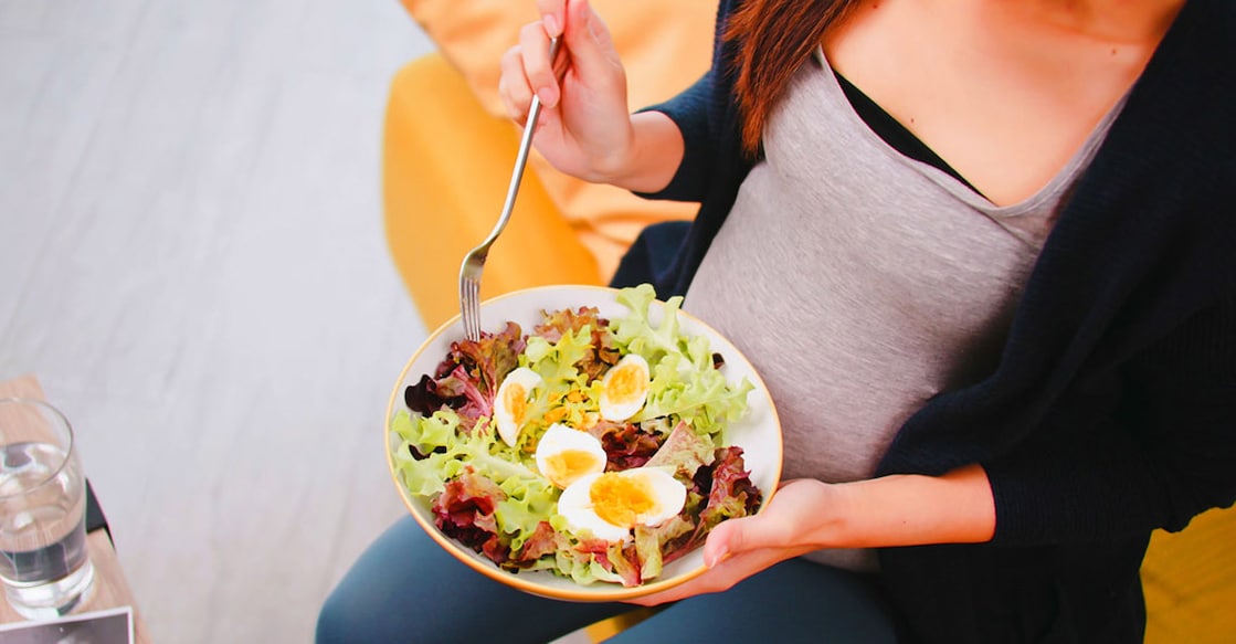 how-to-eat-egg The humble egg is probably the only complete food after breastmilk that provides oodles of nutrition. Photo: iStock/trumzz
