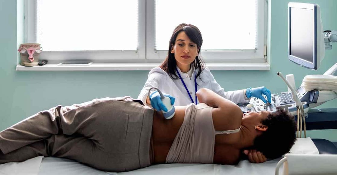 Adults should have dental checkups once a year to fix dental problems. Photo: iStock/ljubaphoto