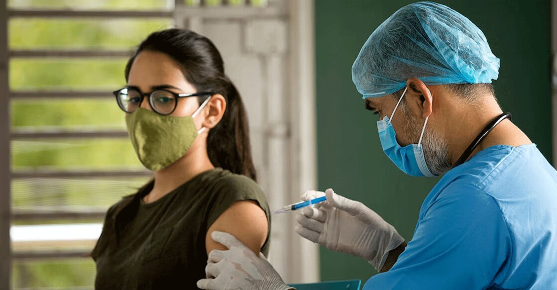 As the duration of protection of a single dose of vaccine lasts for five years, those who are already vaccinated need not get it again. Photo: iStock/triloks