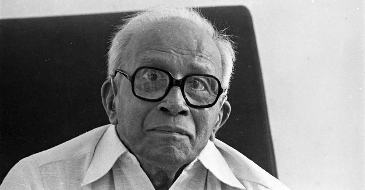 The Kerala School Managers’ Association, Kottayam was furious at the E M S Namboodiripad government for changes it made in school textbooks in the state. Photo: Manorama archive