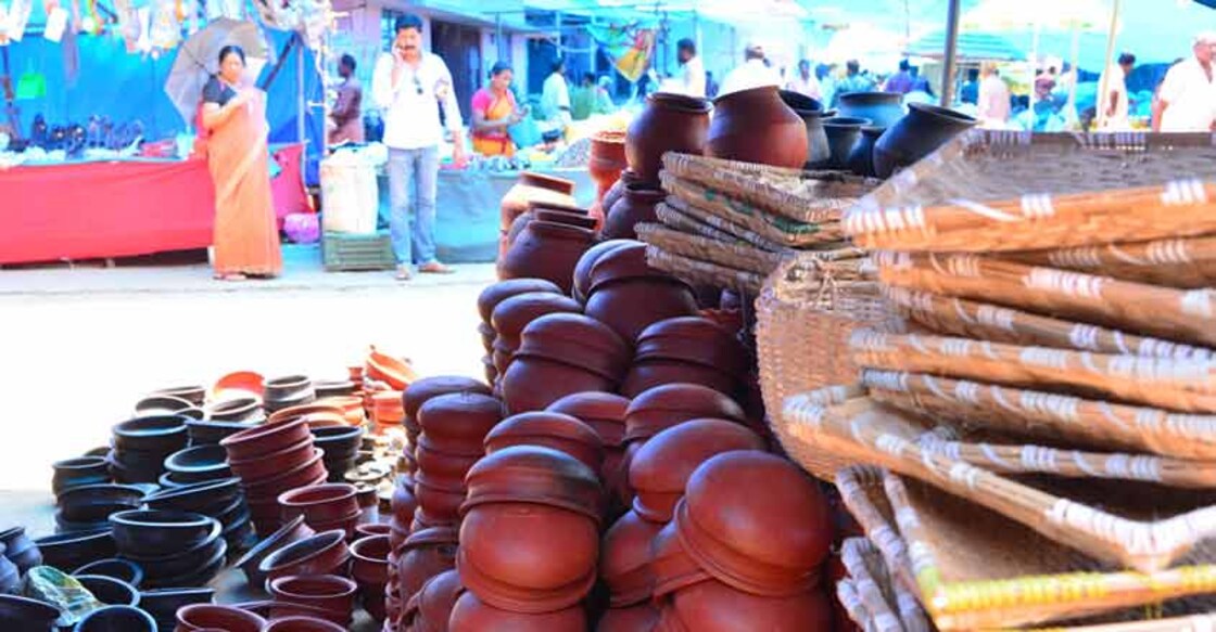 Market fair in Omalloor